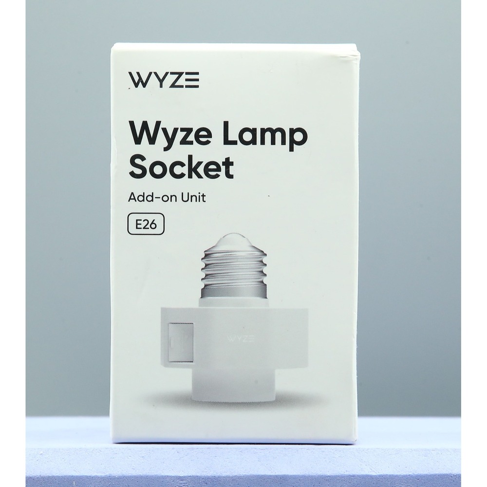 Wyze Lamp Socket Add-on Unit E26 Base for Wyze Cam v3 White WYZELS1